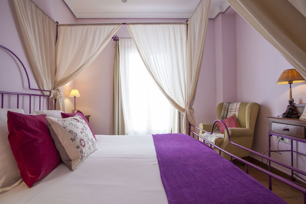 La Casa del Maestro Superior Room 26