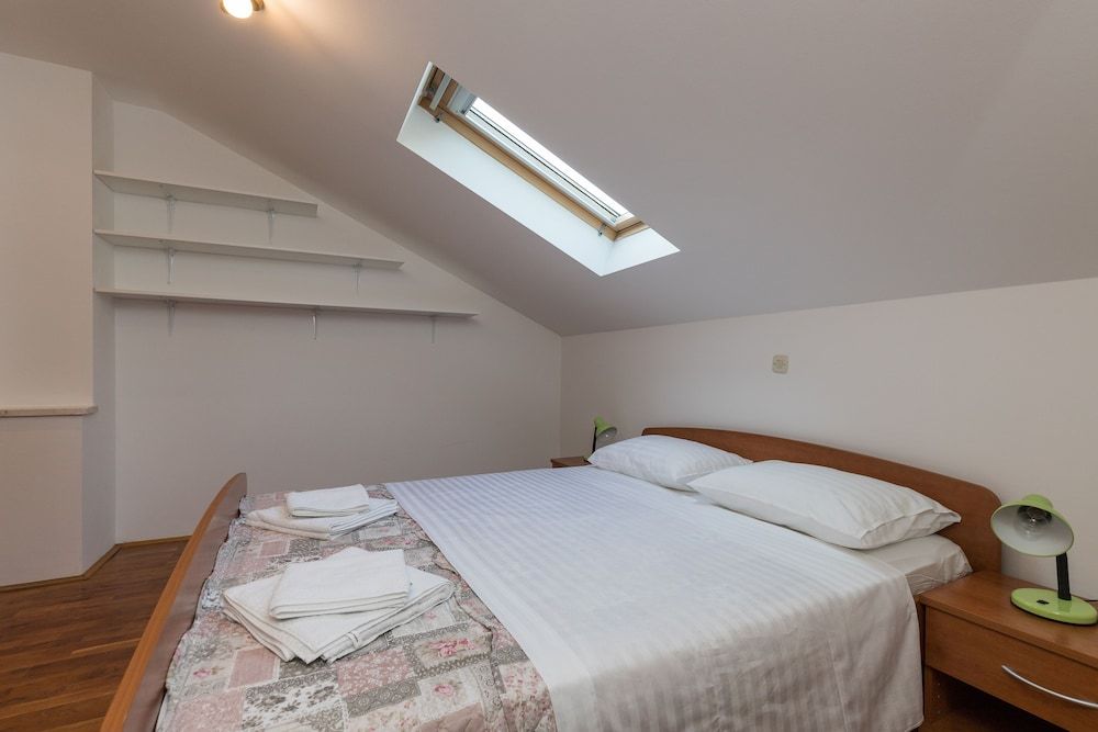 Apartment (Two Bedroom Apartment with Terrace)