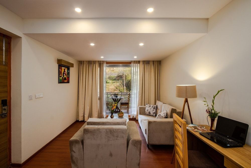 Anand Vardhan Resorts Elite Room 8