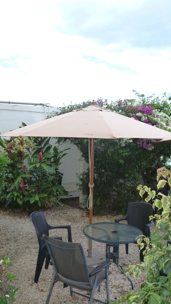 Le Cactus Guesthouse
