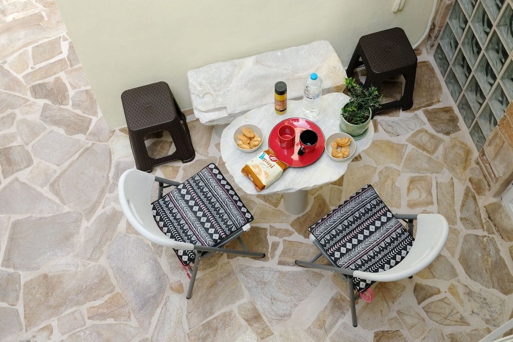 undefined George Studio 9