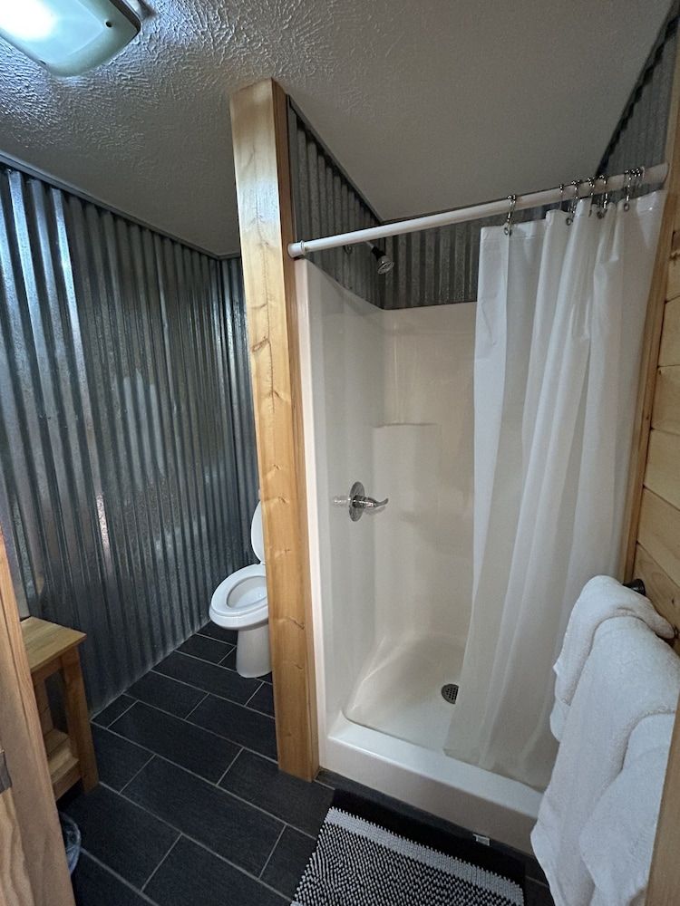 Hidden Haven Cottages Cottage #5 The Coneflower, 1 Bedroom 3