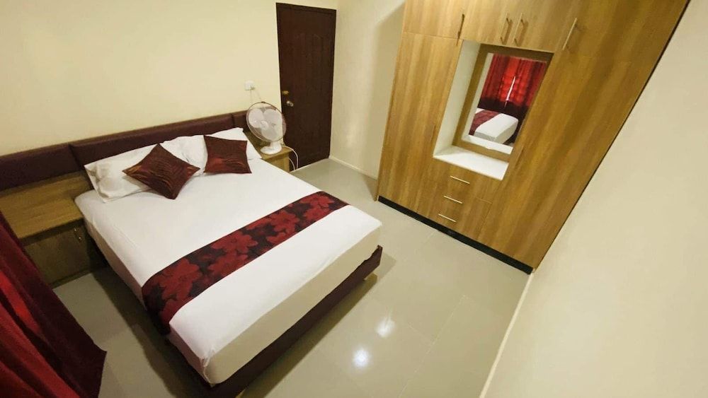 Fox Homestay Basic Apartment, 2 Bedrooms 3