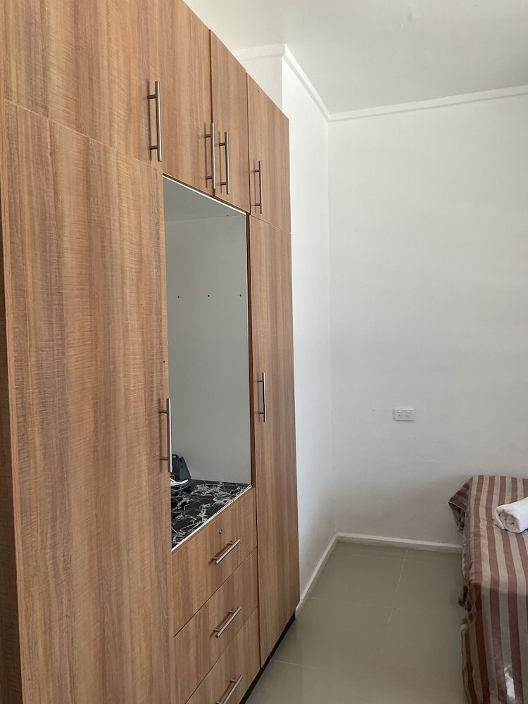 Fox Homestay Basic Single Room 19