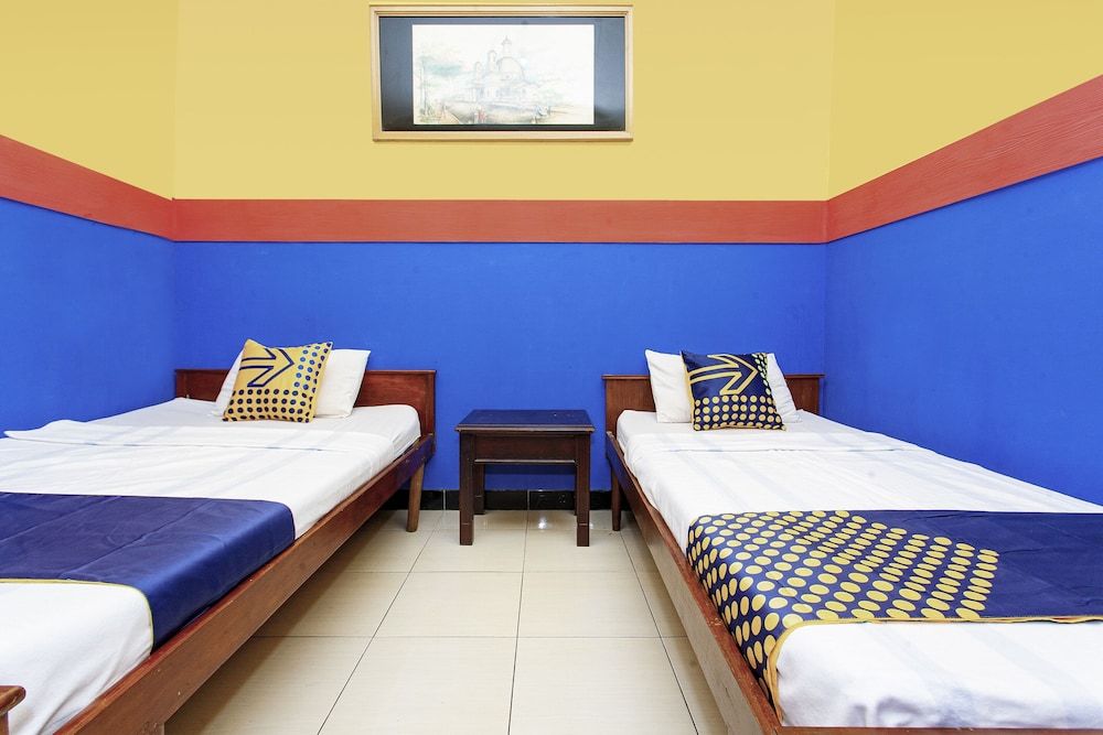 SPOT ON 2815 Hotel Damai Economy Double Room