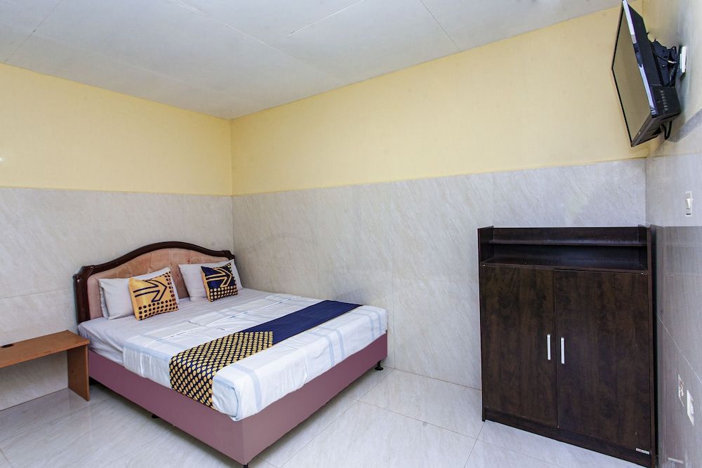 SPOT ON 2815 Hotel Damai Double Room