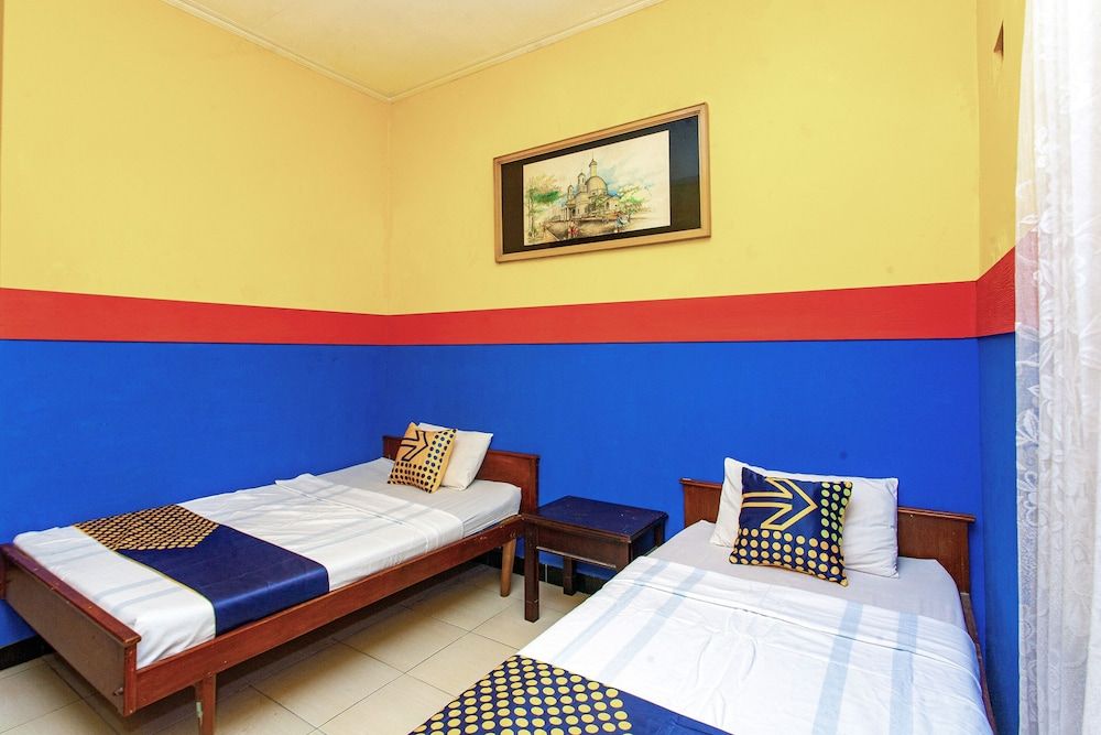 SPOT ON 2815 Hotel Damai Economy Double Room 5