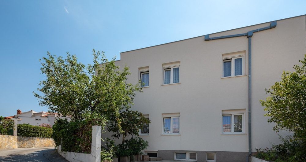 undefined A1 - apt Near Beach With Patio, Parking and Grill 6