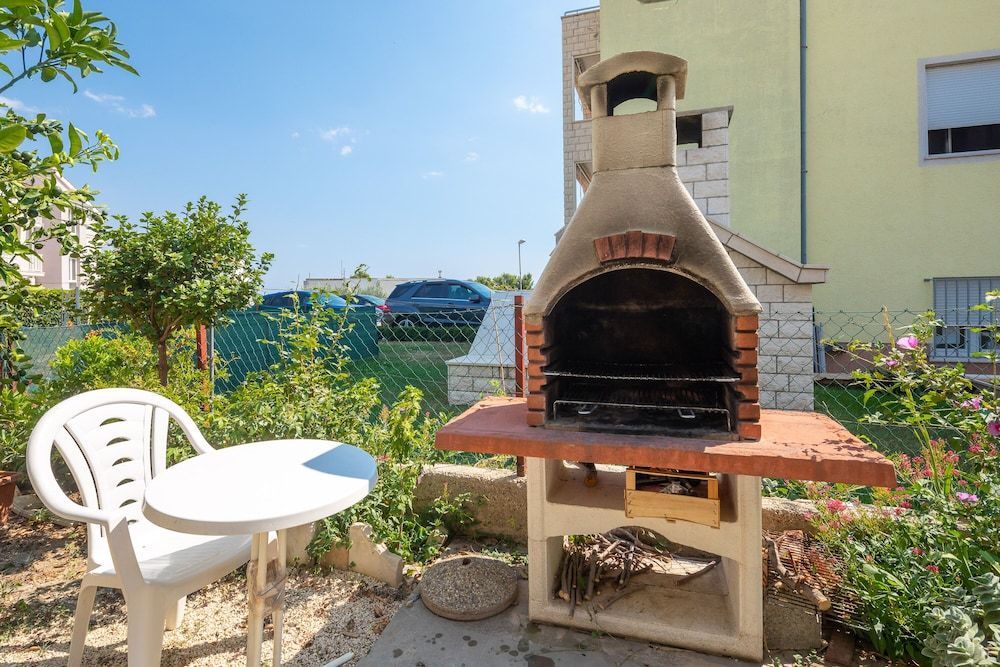 undefined A1 - apt Near Beach With Patio, Parking and Grill 8