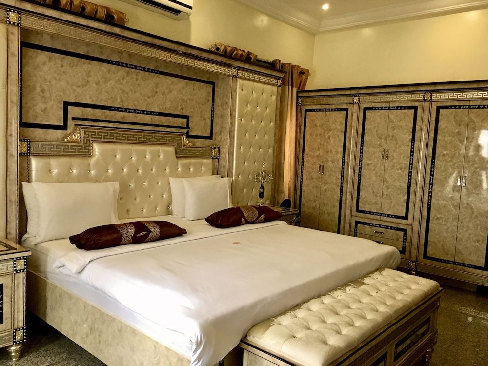 Presidential Suite