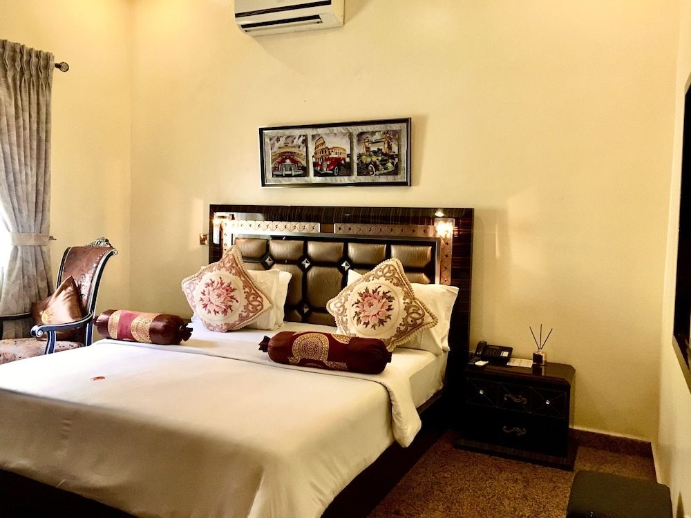 Executive Room