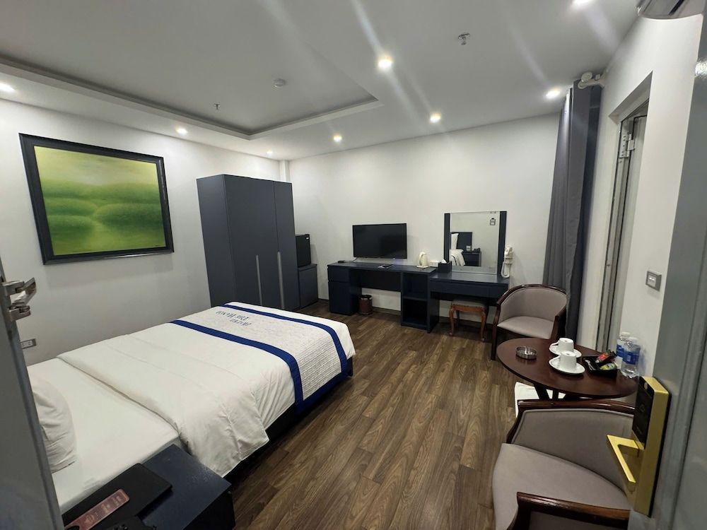 undefined Hotel The Hanoi 9