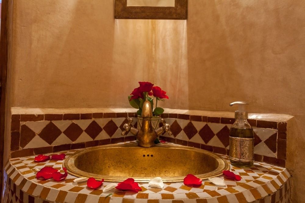 Riad Tasneem Leila 8