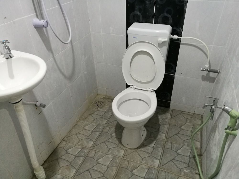 Basic Double Room (2)