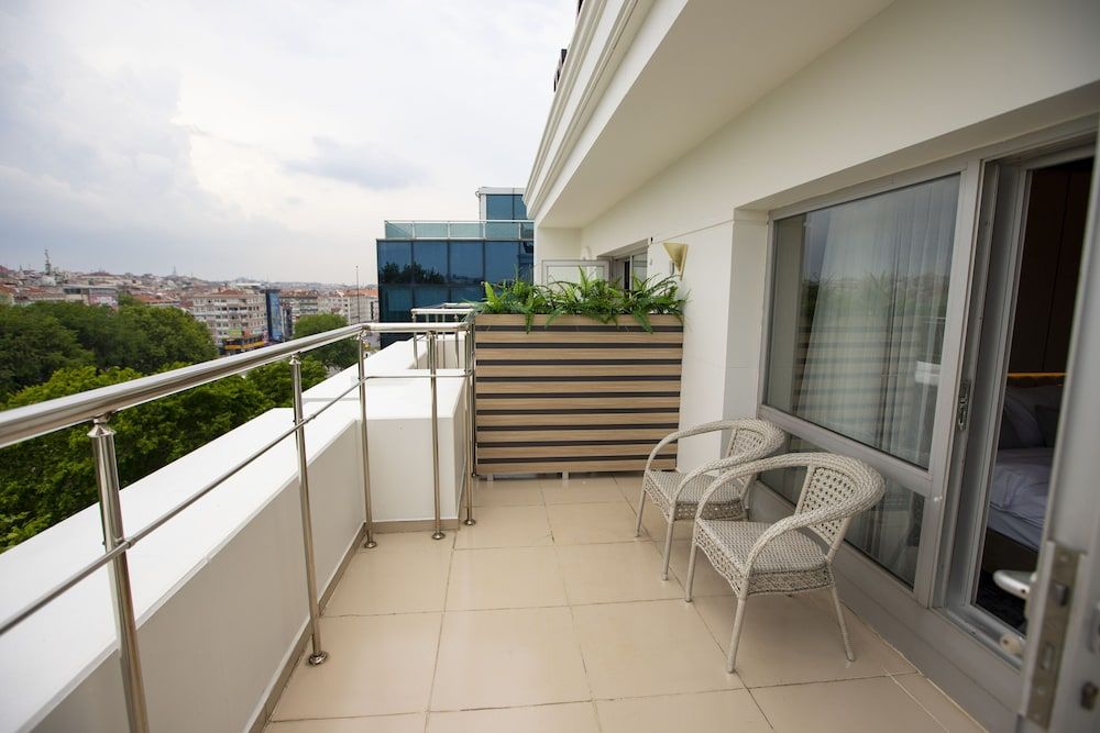 undefined The Green Otel 5