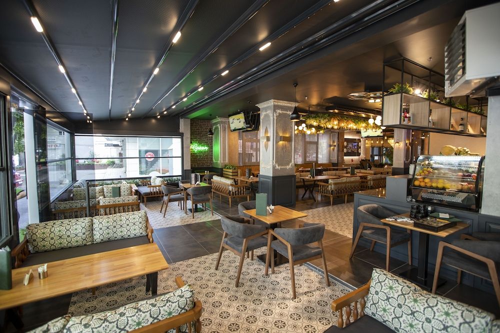 undefined The Green Otel 8