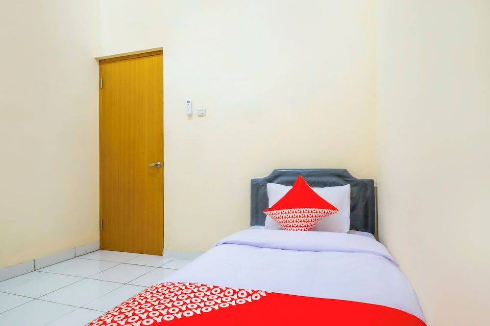 Hotel O Syariah Tasikmalaya Near Universitas Siliwangi Formerly Siliwangi Guest House Deluxe Single Room 2