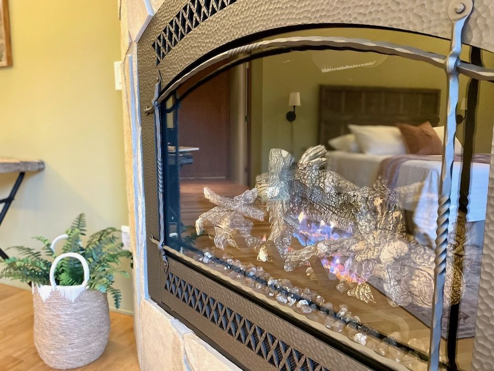 Terra Vista Chalet Deluxe Room, 1 Queen Bed, Mountain View 7