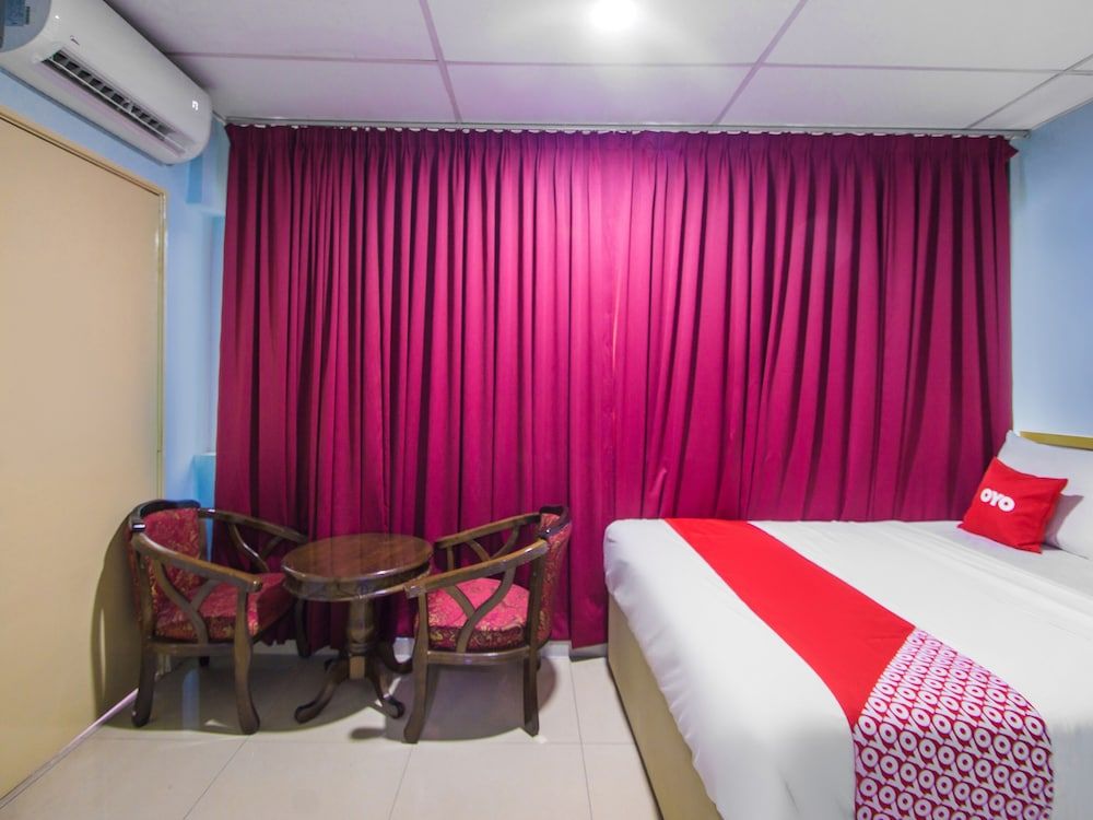 OYO 89842 Hotel 22 Northport Deluxe Suite 2