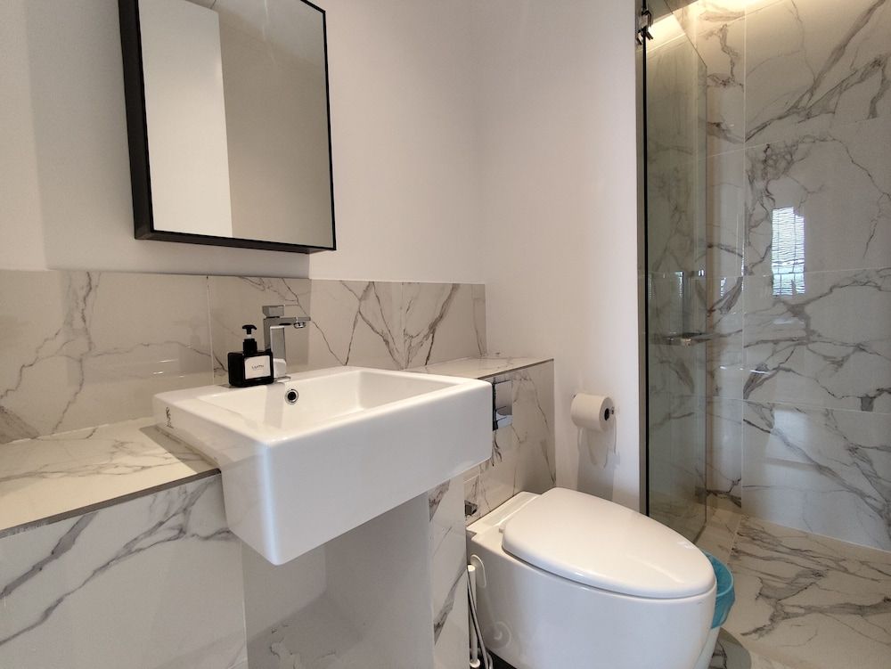 Lumi Tropicana Deluxe Condo, 2 Bedrooms 6