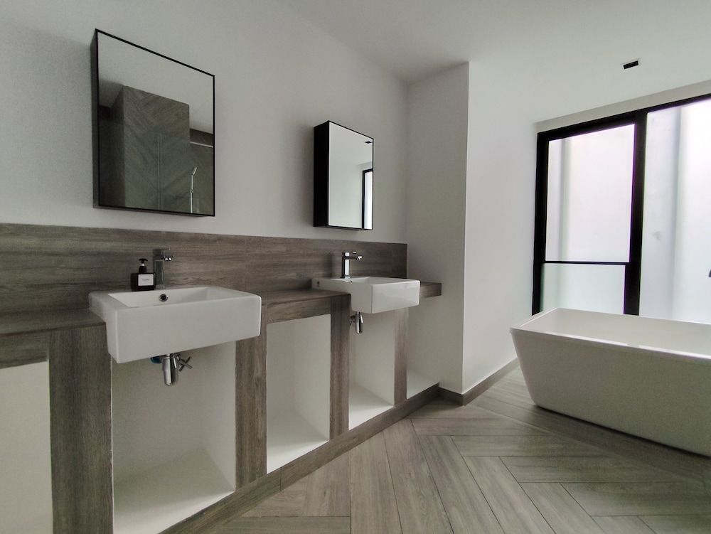 Lumi Tropicana Deluxe Condo, 3 Bedrooms 5