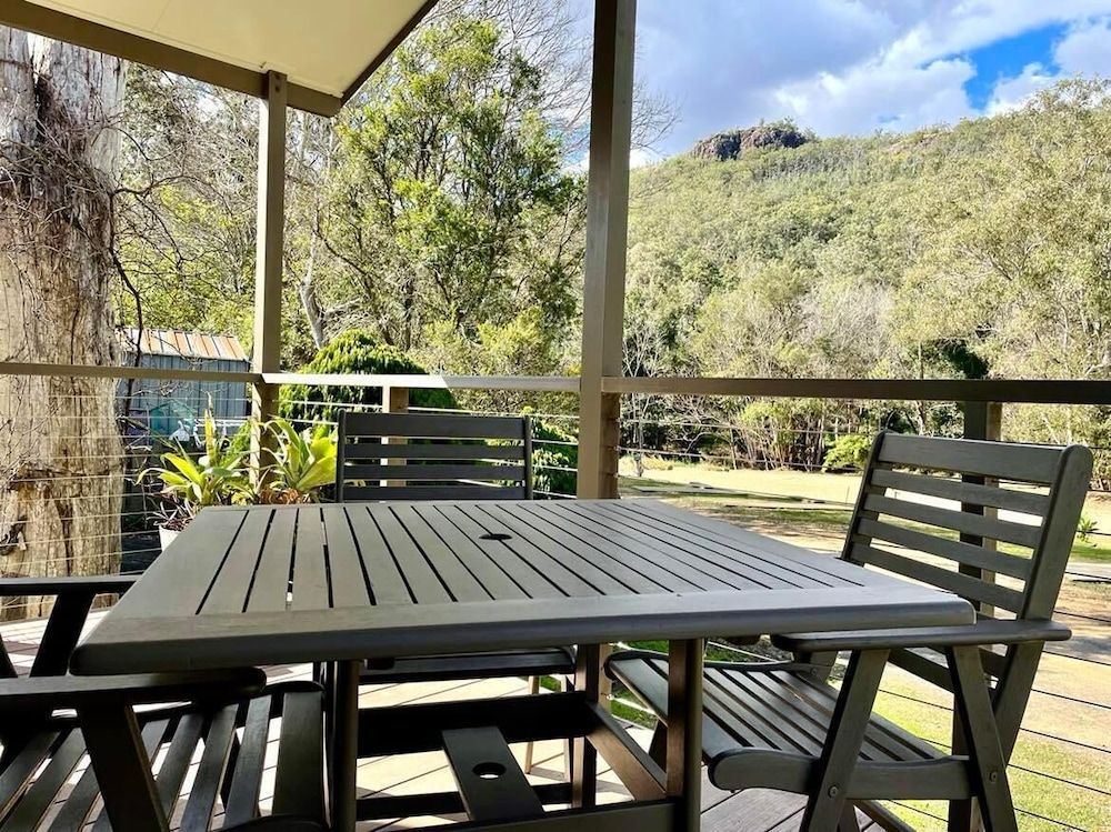 Esk Caravan Park & Motel Spa Villa 3