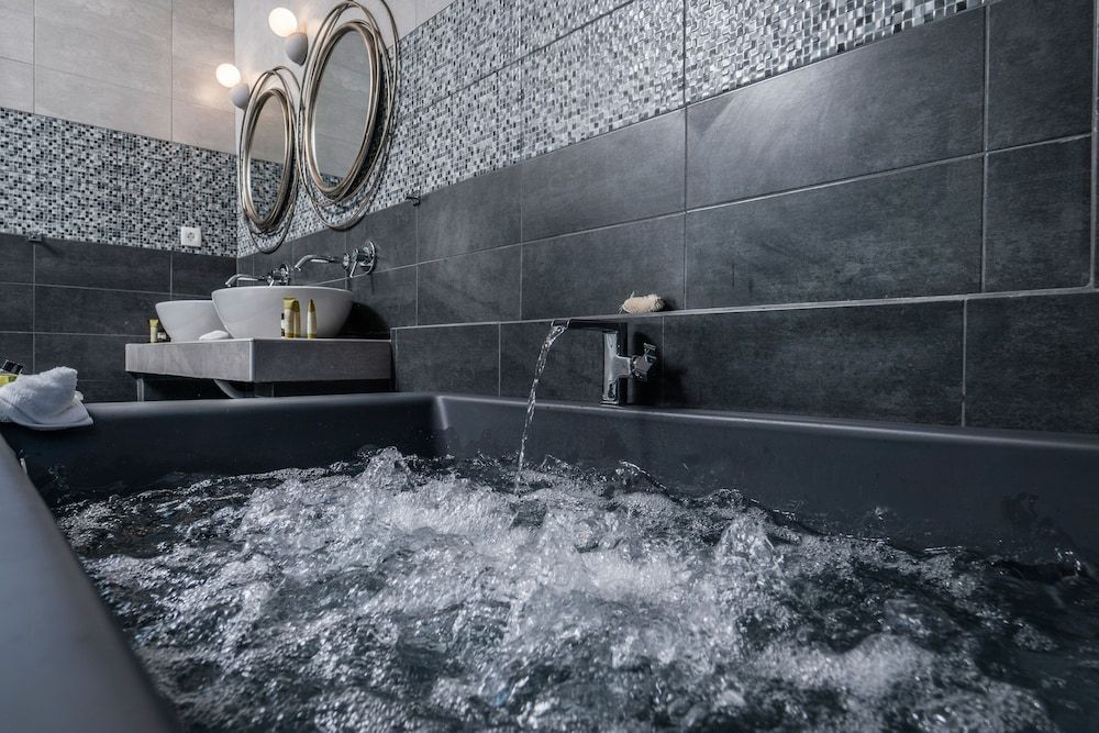 Ladas Pyrgos Elegant Suite with Spa Bath 11