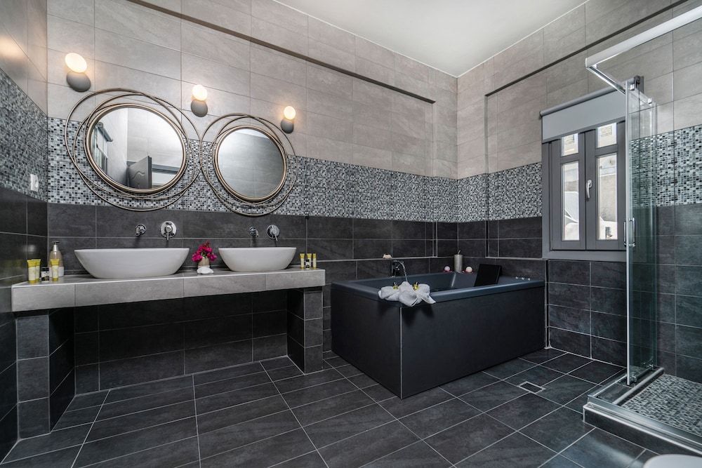 Ladas Pyrgos Elegant Suite with Spa Bath 8