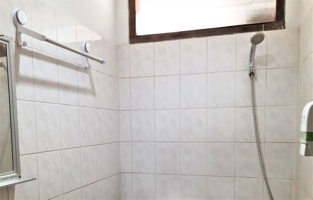 Hotel Perdana Deluxe Double Room 7