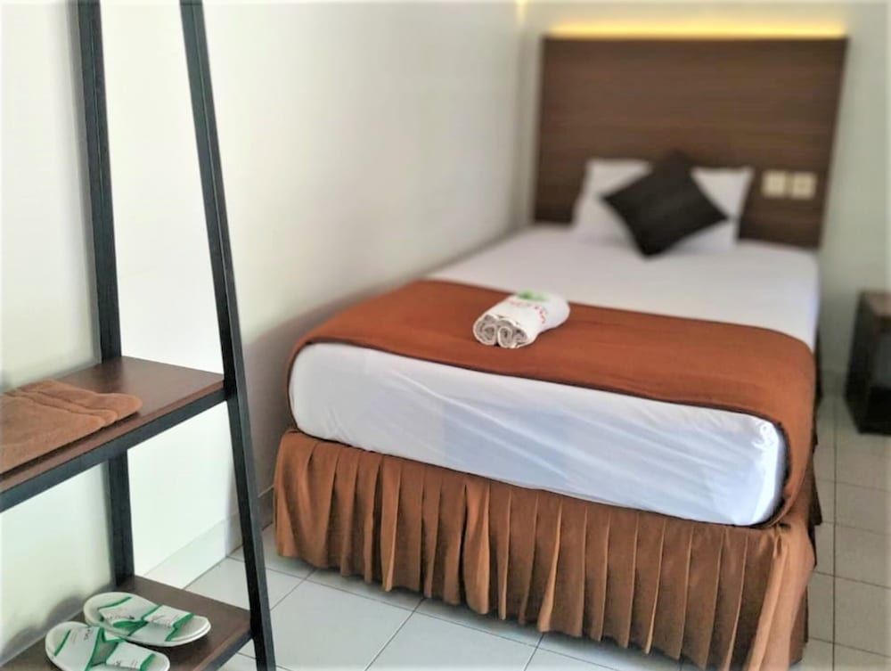 Hotel Perdana Deluxe Twin Room 3