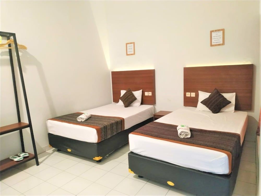 Hotel Perdana Deluxe Twin Room 2