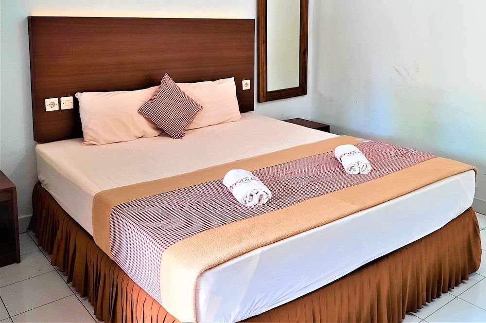 Hotel Perdana Deluxe Double Room 6