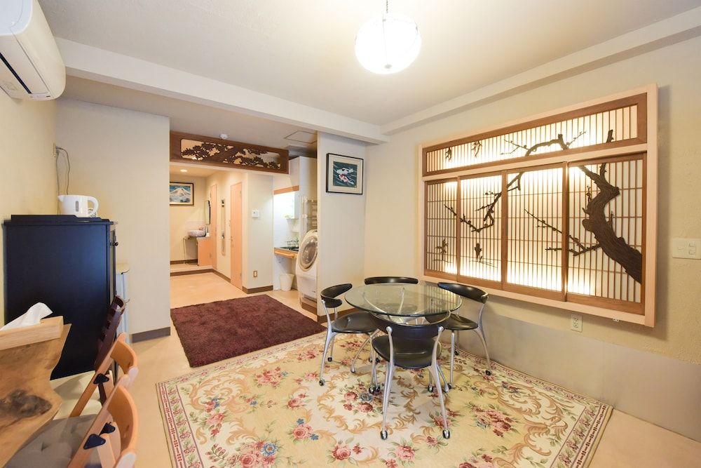 undefined Yoyogi House