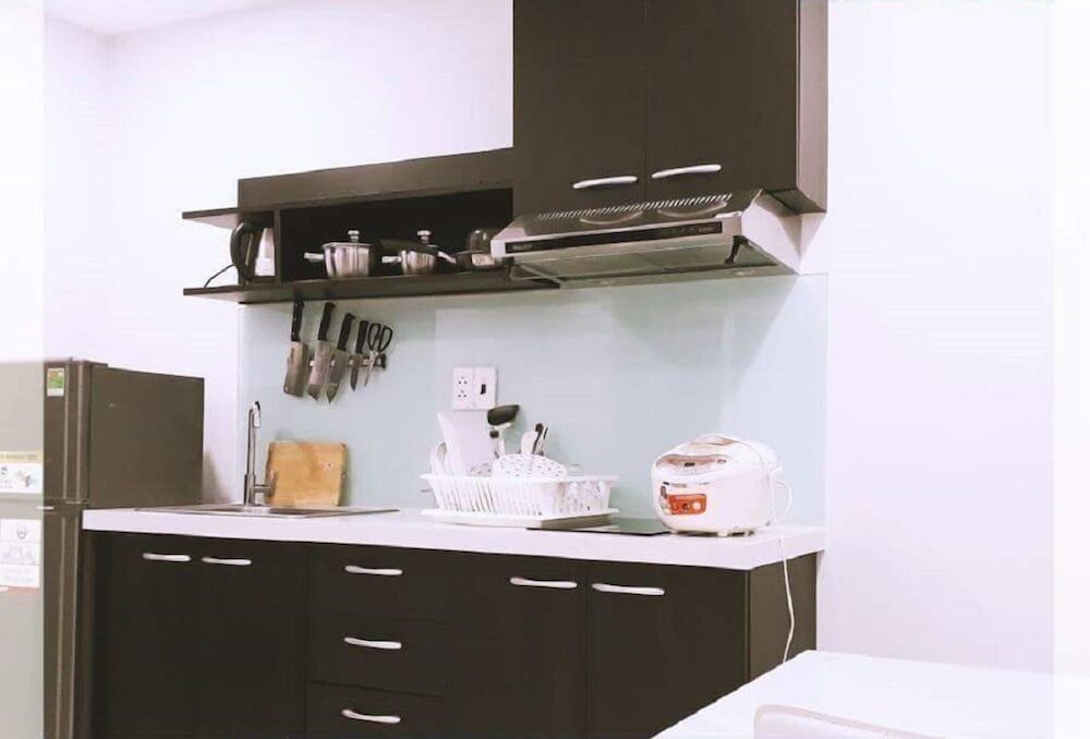 undefined Spacious and Modern II 4