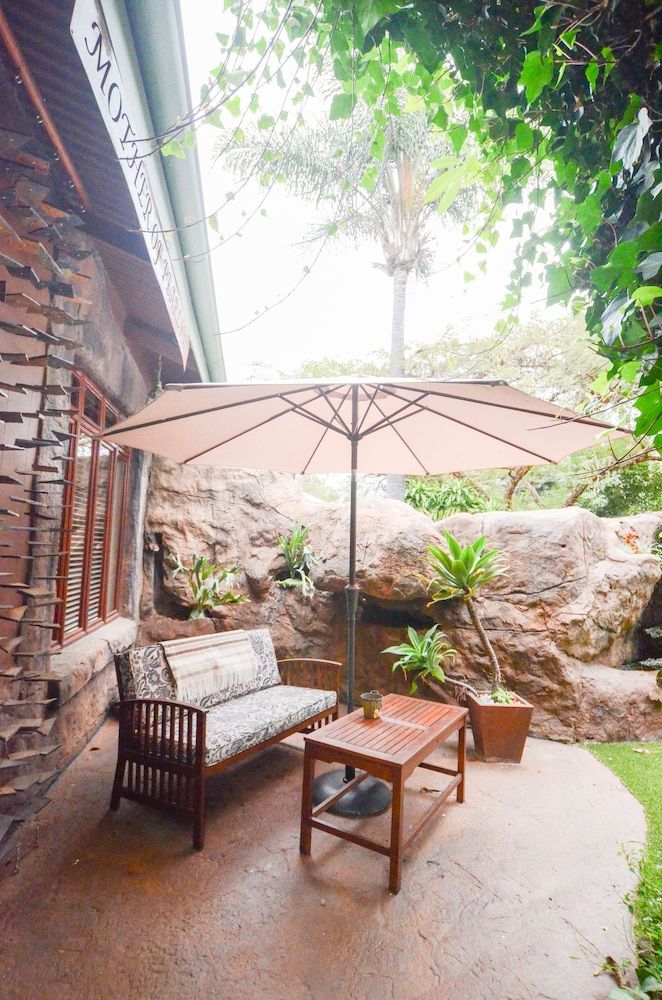 61 On Ireland Deluxe Suite, 1 Queen Bed 4