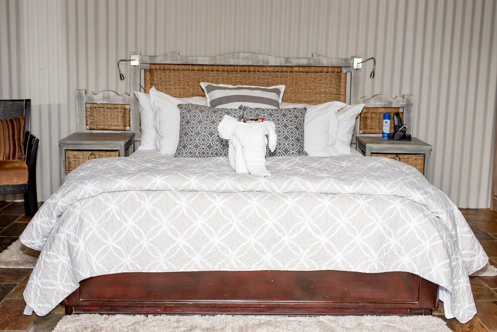 61 On Ireland Basic Double Room 2