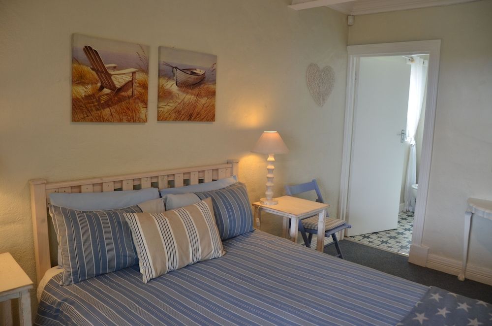 undefined Hermanus Beach Cottage 1 6