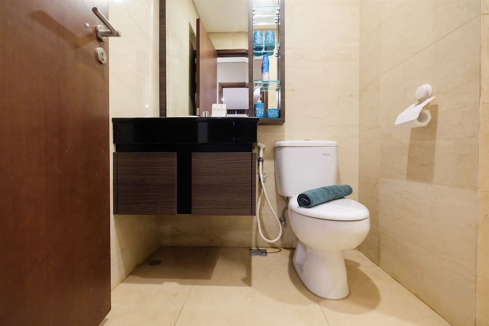 Modern Elegant Design L'Avenue Apartment Room 33