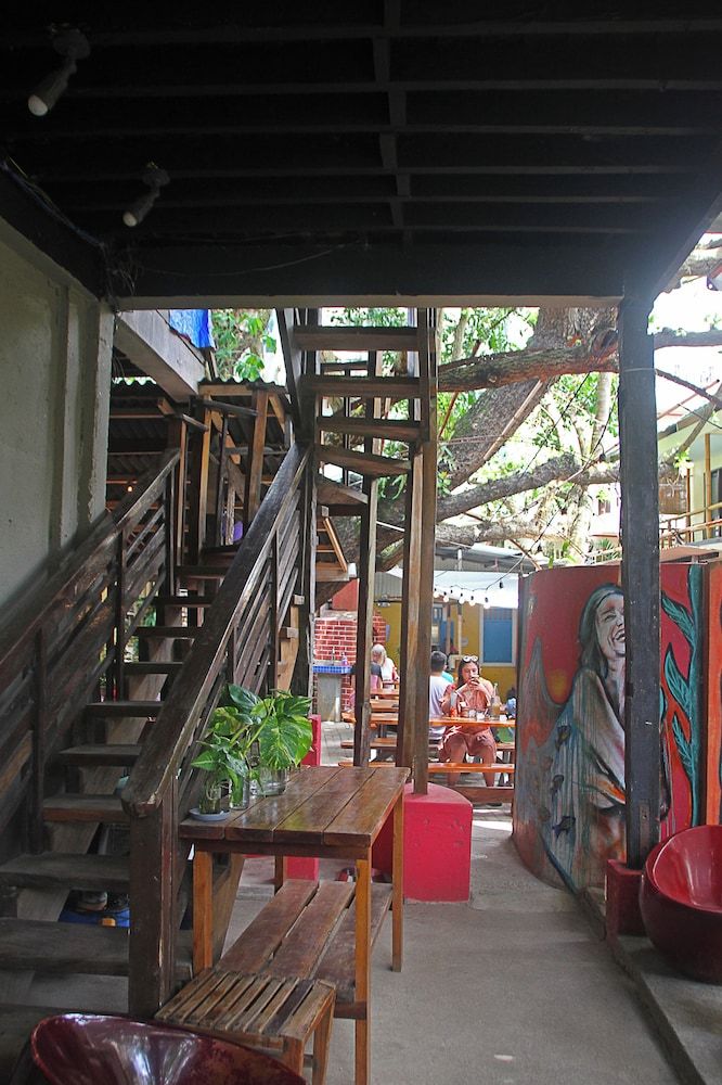 undefined The Lazy Dog Bed & Breakfast 6