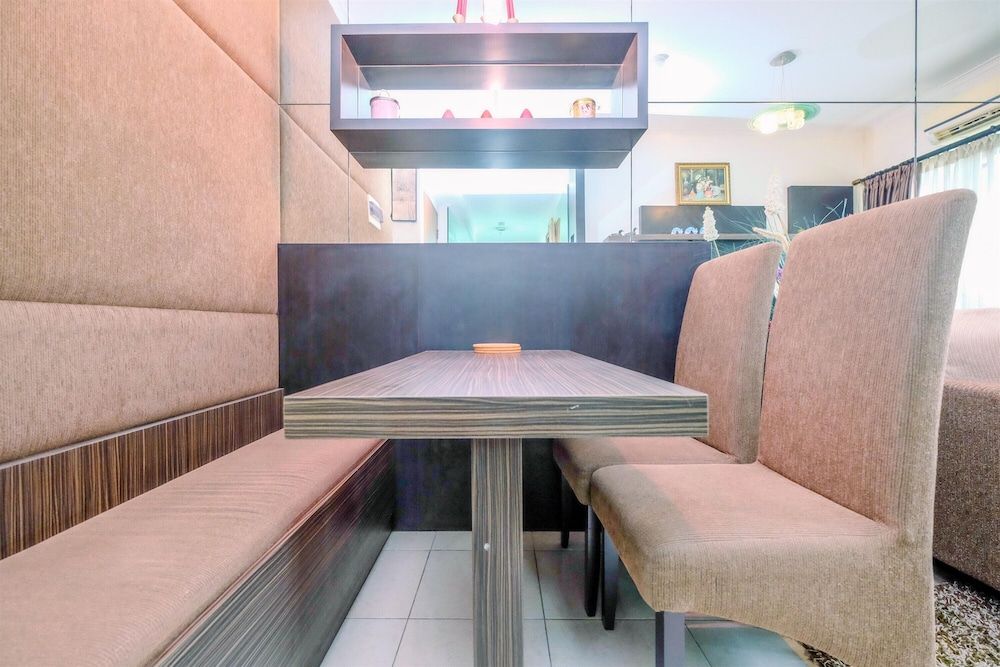 undefined Cozy And Nice 2Br Apartment At Maple Park Sunter 5