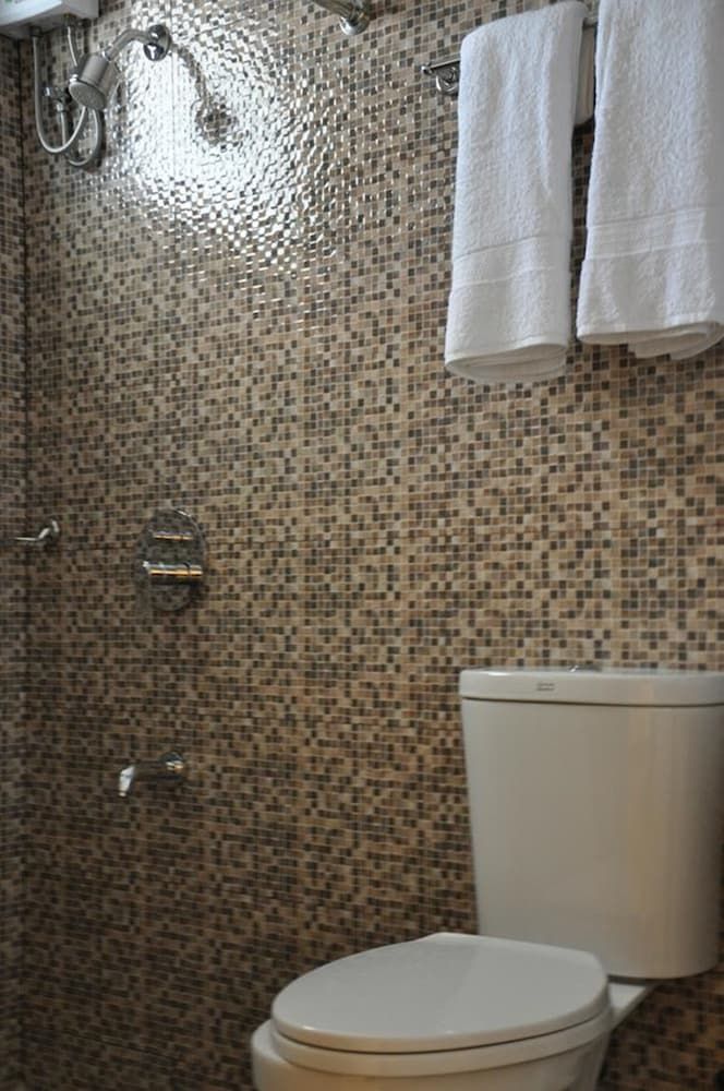 Matutinao Beach King Room with Sea View 5