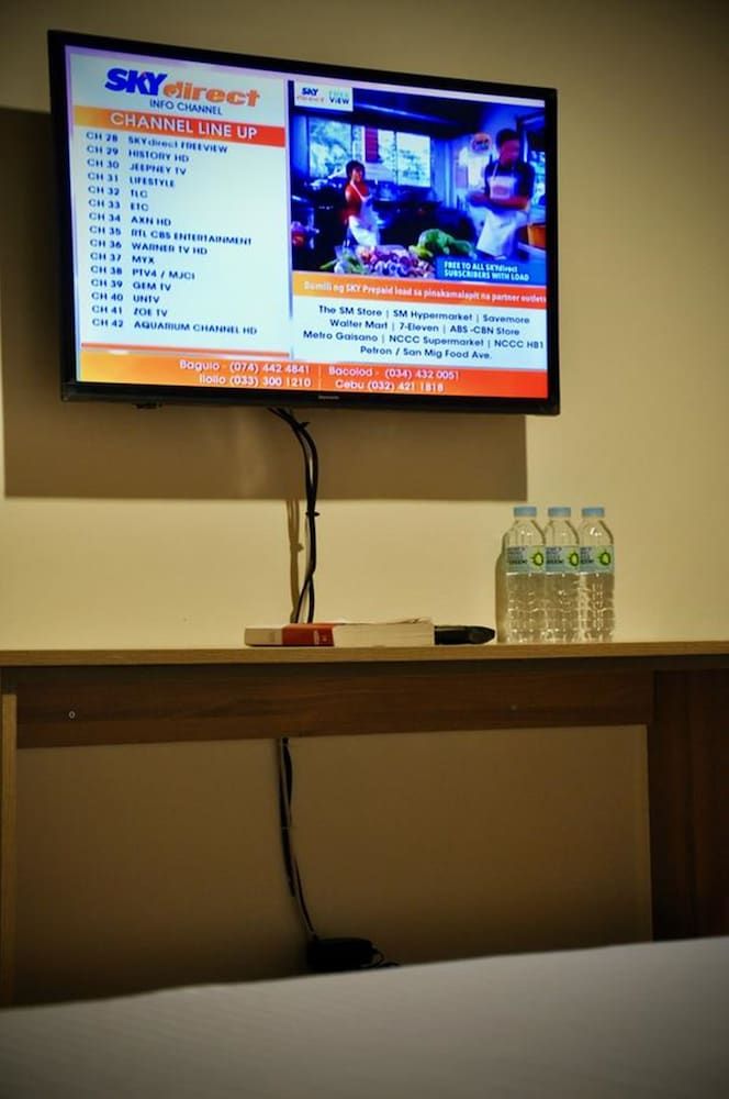 Matutinao Beach King Room with Sea View 3