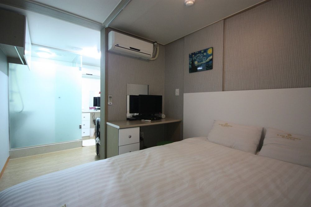 K-Pop Residence Myeong Dong Double Room