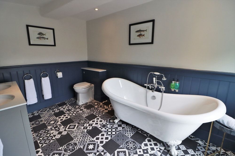 The Marlborough Dedham Exclusive Double Room, Ensuite (Church View) 3