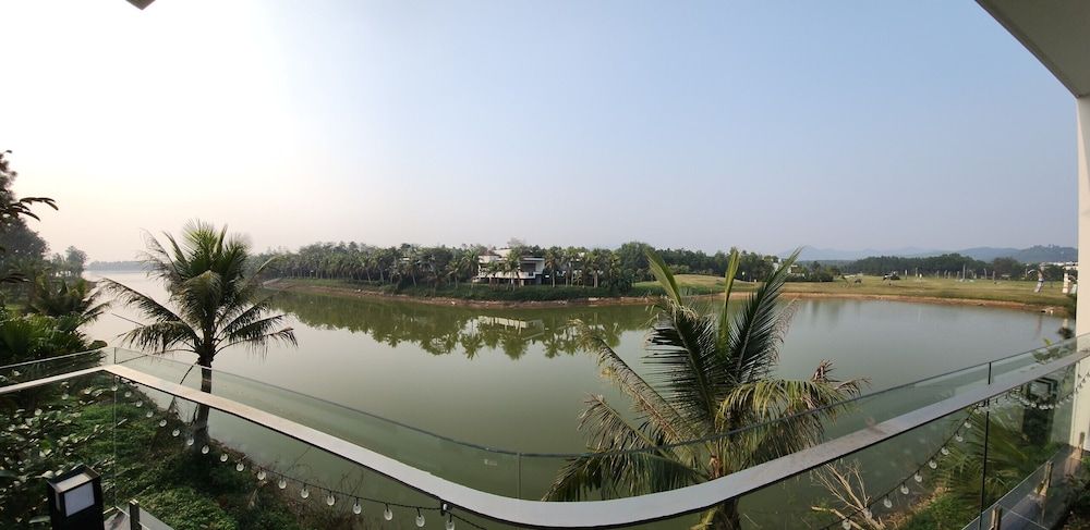 Villa CBT Flamingo Dai Lai Luxury Villa, 4 Bedrooms, Smoking, Hill View 12