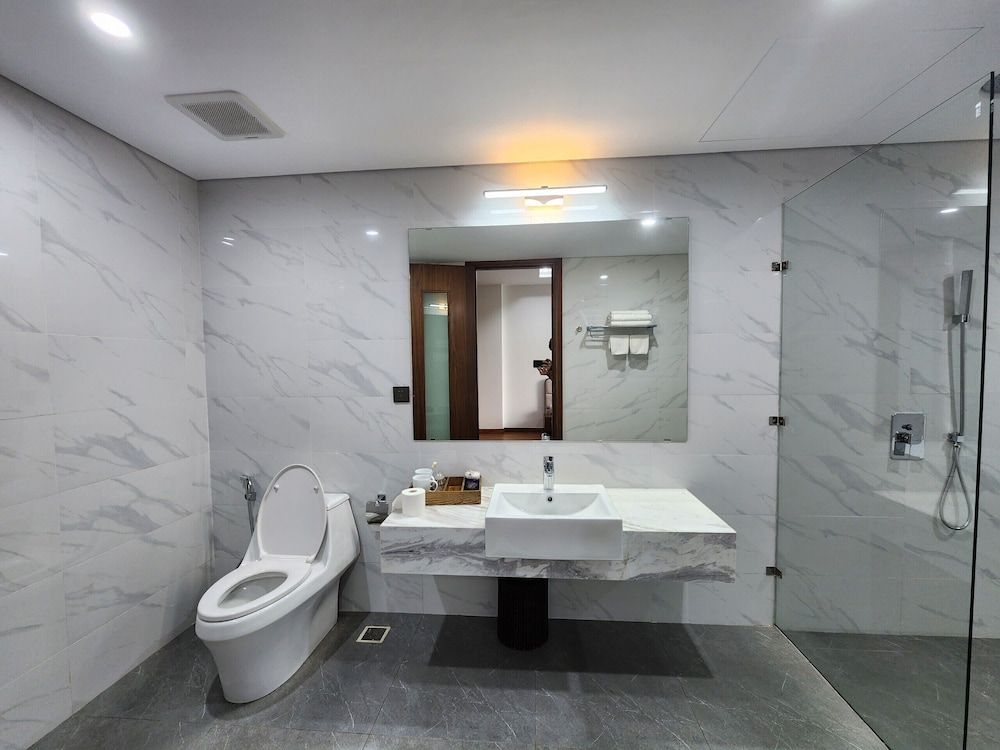 Villa CBT Flamingo Dai Lai Luxury Villa, 4 Bedrooms, Smoking, Hill View 19