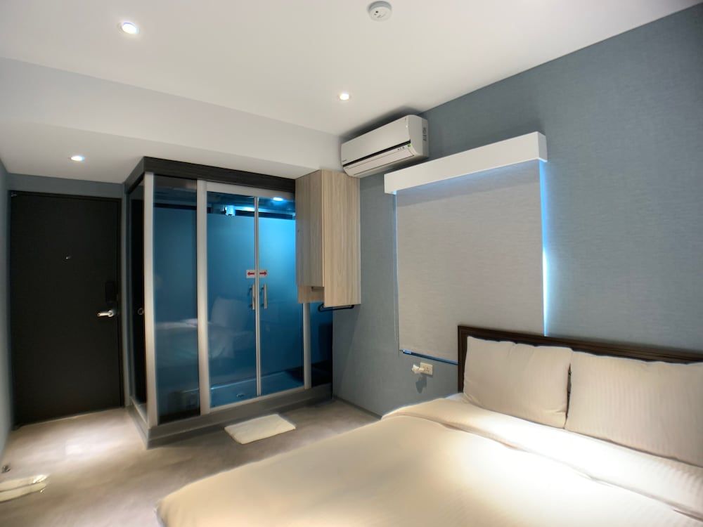 undefined The One Donni Inn 10