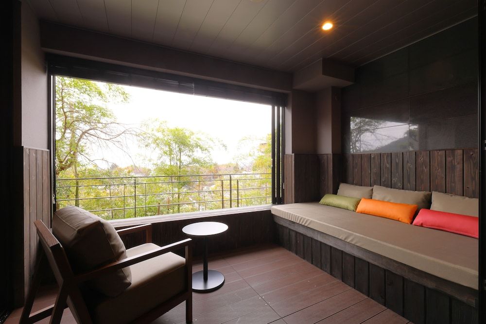 Exclusive Residence with Silver hot springs, Non smoking