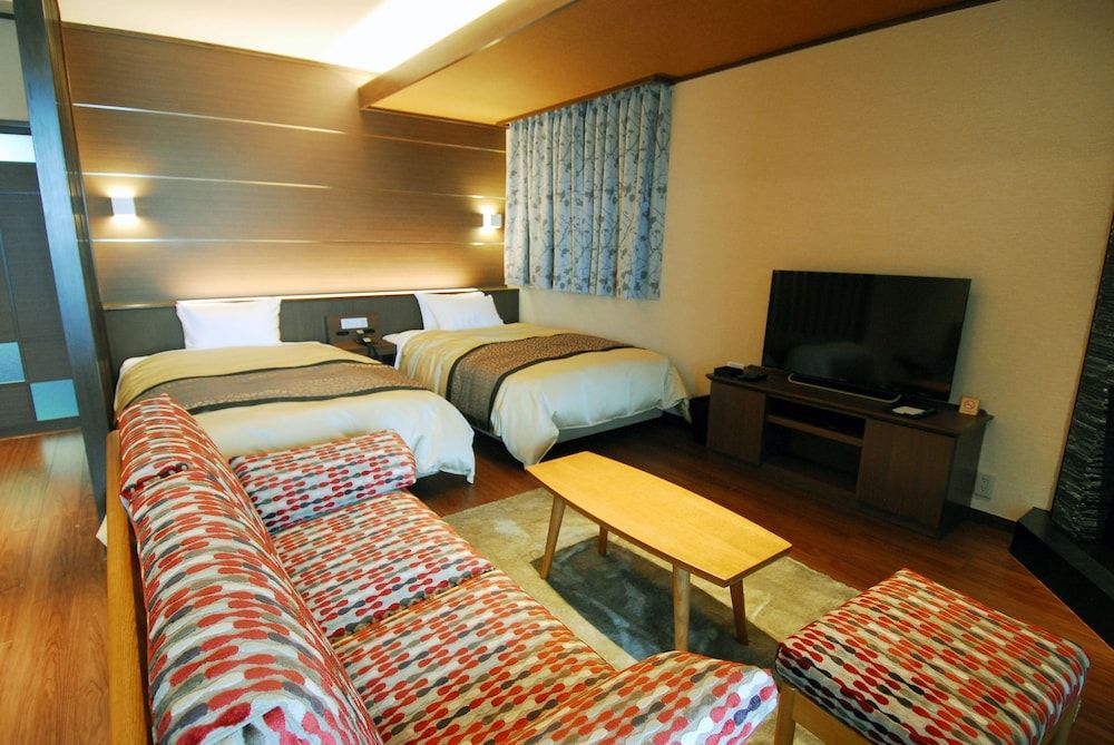 201 Deluxe Twin Room with Indoor Silver Hot springs, Non Smoking