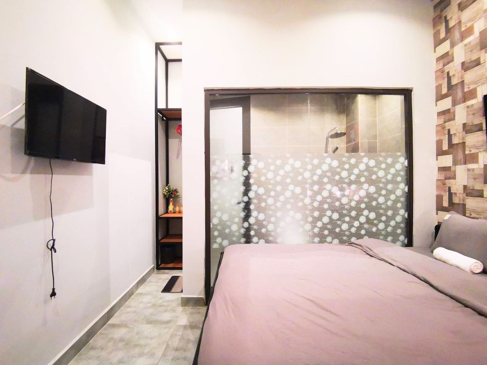 Dalat Che House Standard Double Room, No Windows 9
